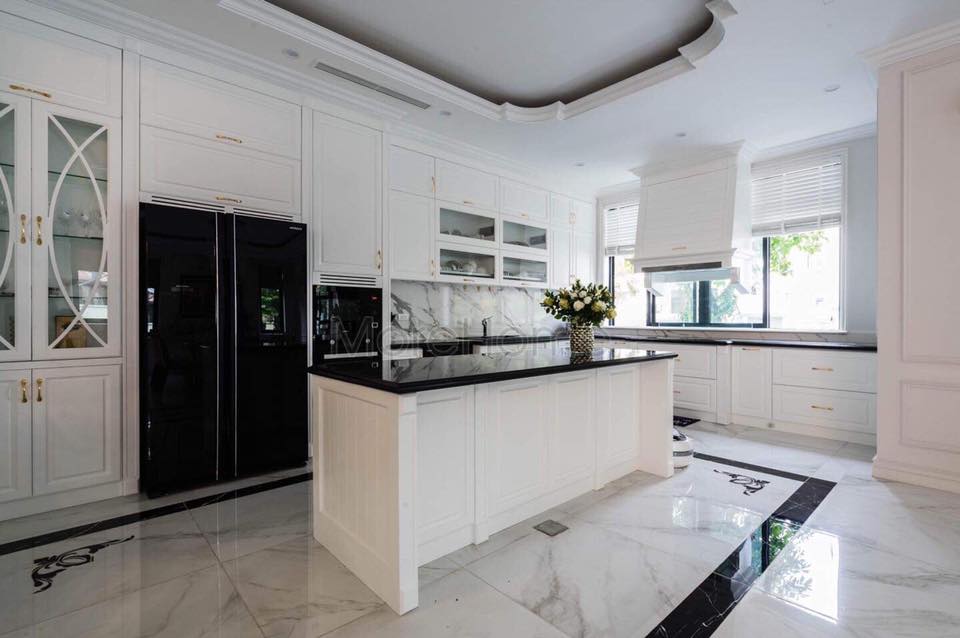 tủ bếp gỗ tự nhiên